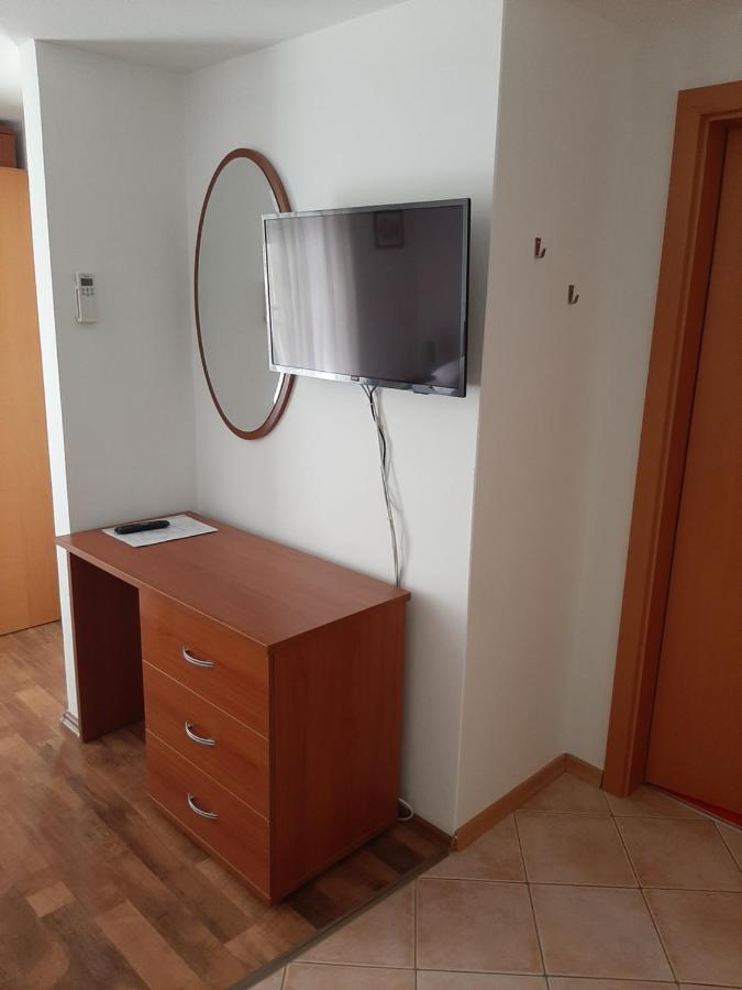 Old Town Cres Apartments Екстериор снимка