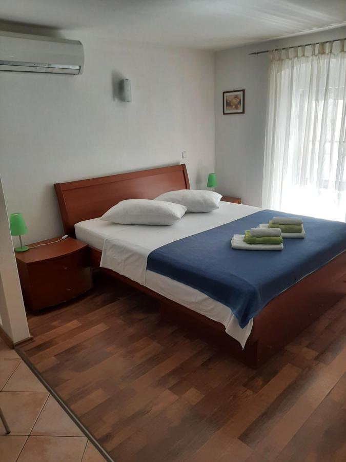 Old Town Cres Apartments Екстериор снимка