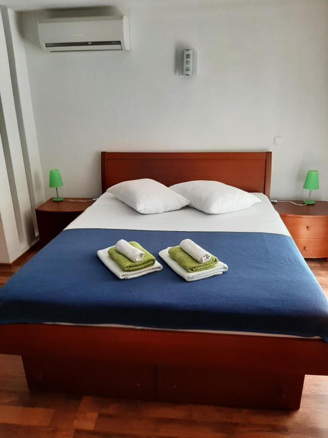 Old Town Cres Apartments Екстериор снимка
