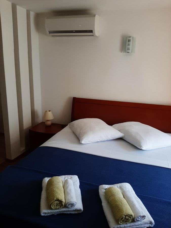 Old Town Cres Apartments Екстериор снимка