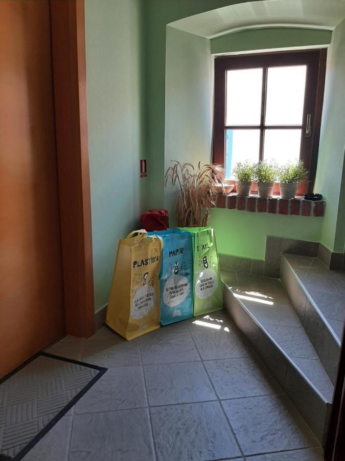 Old Town Cres Apartments Екстериор снимка