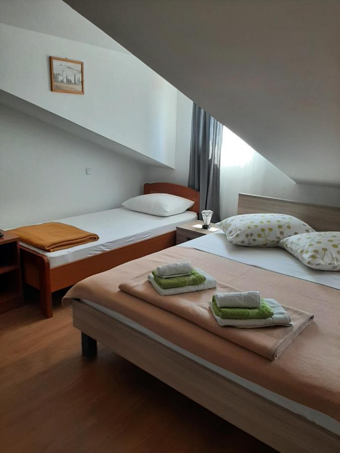 Old Town Cres Apartments Екстериор снимка