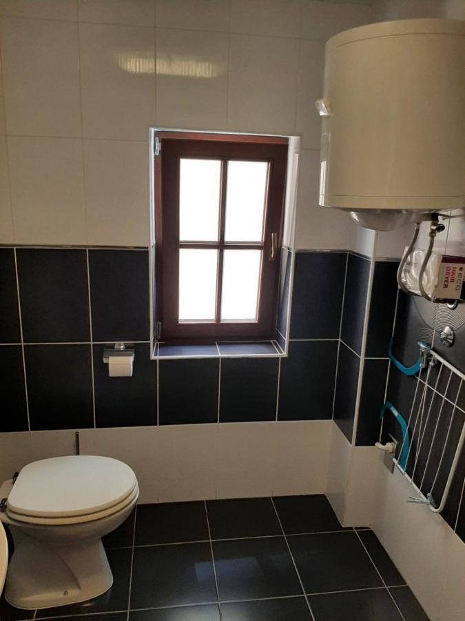 Old Town Cres Apartments Екстериор снимка