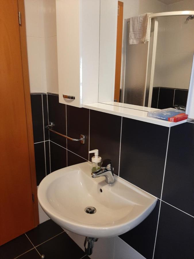 Old Town Cres Apartments Екстериор снимка